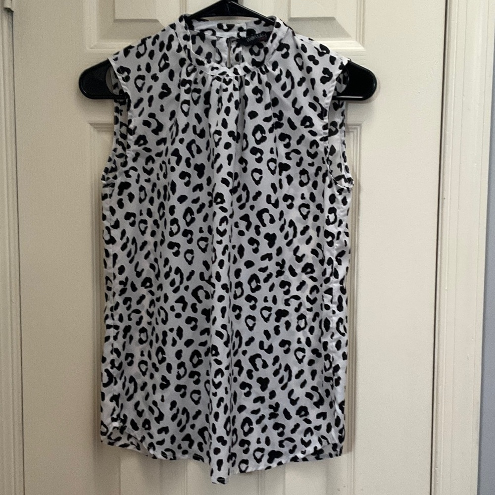Sleeveless Black and White Leopard Print Blouse